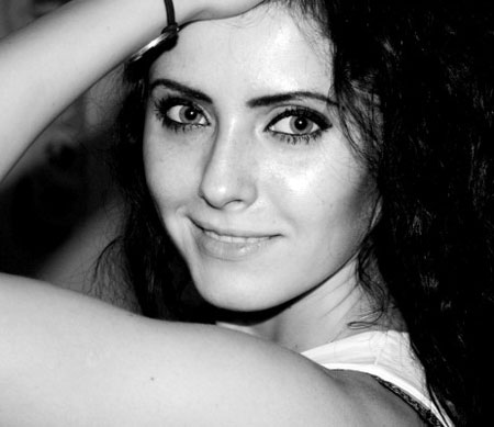 agency-scams.com - images of woman