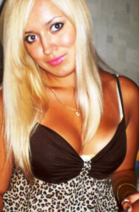 pretty girl - agency-scams.com